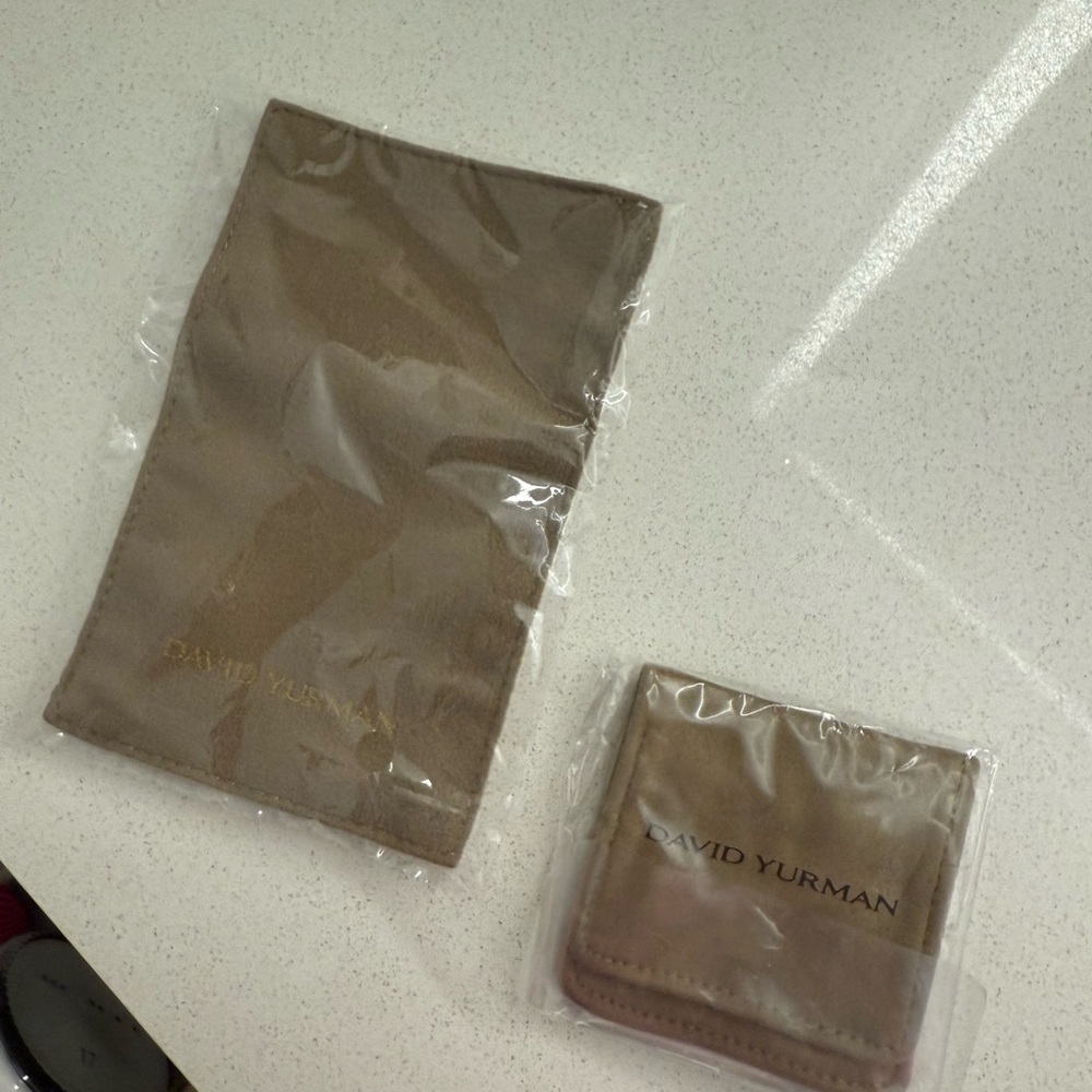 David yurman pouch and cloth